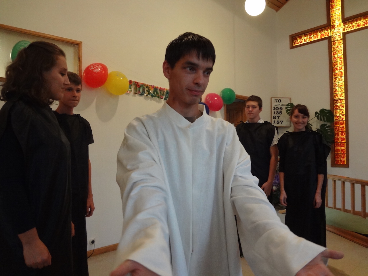 Artjom osaleb näidendis Joškar-Ola koguduse 20. sünnipäeval