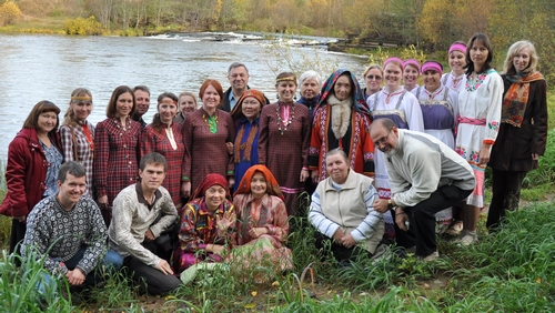 Õppesessioonist osavõtjad Komimaal 2009. a septembris.