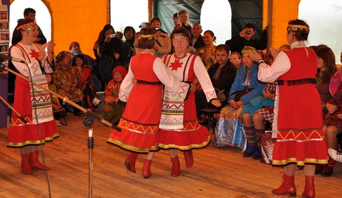 Udmurdi ansambel Inkrež    Udmurt ansambel, Inkrezh